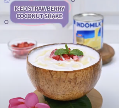 Iced Strawberry Coconut Shake